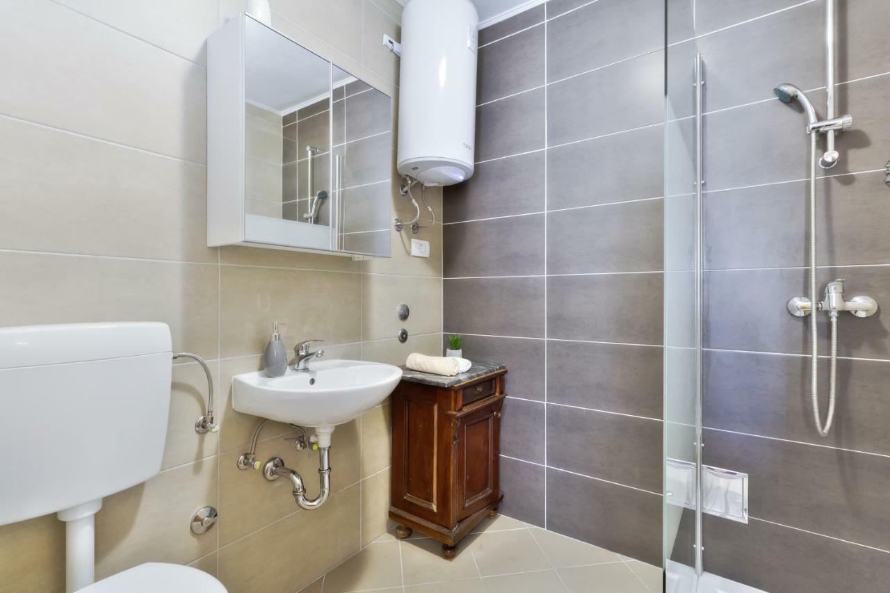 Apartmani Anna Umago Esterno foto